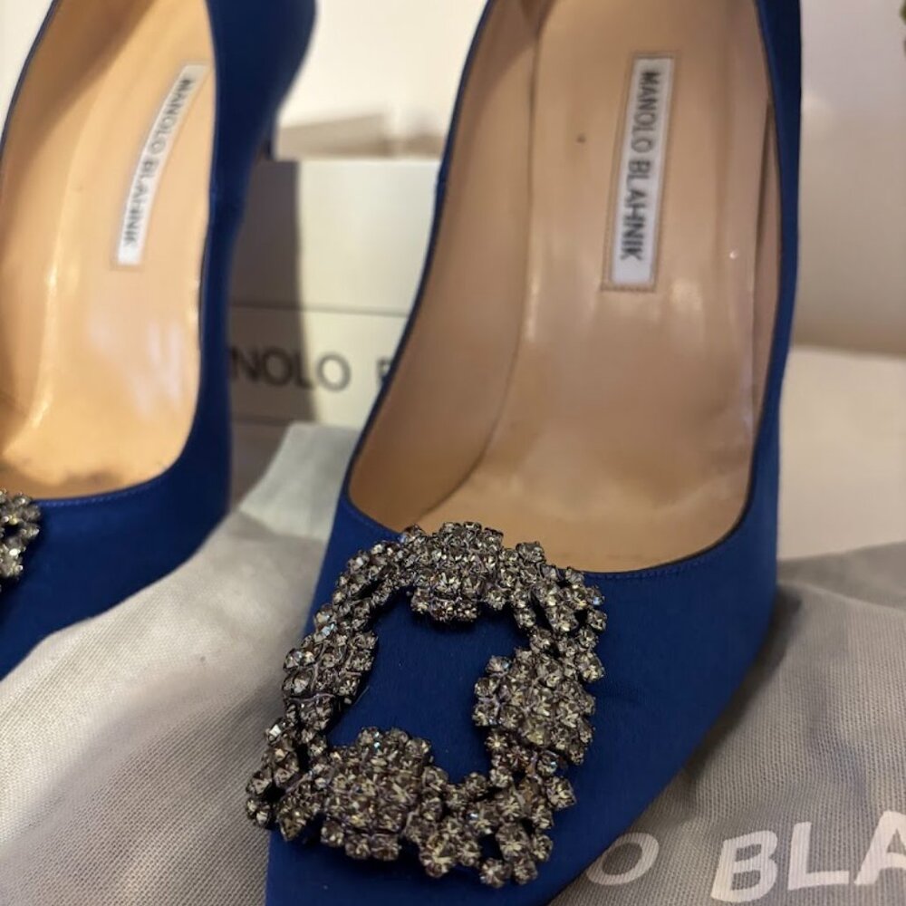 Manolo Blahnik Hangisi Jeweled Heel Blue Satin Pump Shoes - size 8.5 - Picture 3 of 16